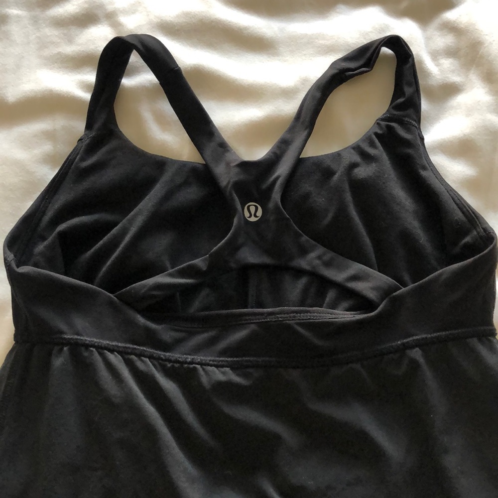 Lululemon black work out top size 4